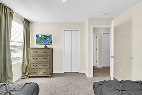 Relaxing Pool Home With Extra Space In #1 Resort! 8 Bedroom Villa