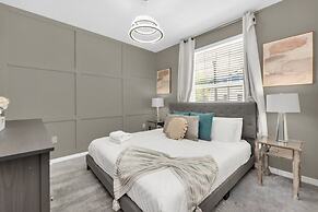 Little Mermaid Theme Bed Luxury 5 Bed Pool Home! 5 Bedroom Villa