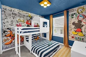 Little Mermaid Theme Bed Luxury 5 Bed Pool Home! 5 Bedroom Villa