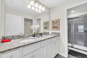 Little Mermaid Theme Bed Luxury 5 Bed Pool Home! 5 Bedroom Villa