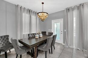 Little Mermaid Theme Bed Luxury 5 Bed Pool Home! 5 Bedroom Villa