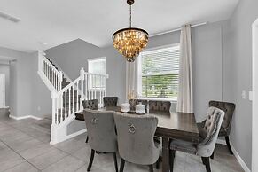 Little Mermaid Theme Bed Luxury 5 Bed Pool Home! 5 Bedroom Villa