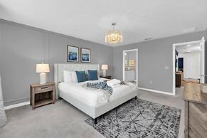 Little Mermaid Theme Bed Luxury 5 Bed Pool Home! 5 Bedroom Villa