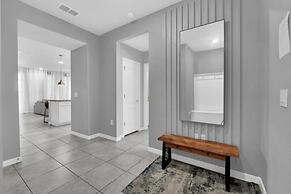 Little Mermaid Theme Bed Luxury 5 Bed Pool Home! 5 Bedroom Villa