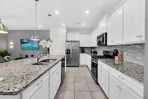 Little Mermaid Theme Bed Luxury 5 Bed Pool Home! 5 Bedroom Villa