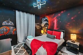 Little Mermaid Theme Bed Luxury 5 Bed Pool Home! 5 Bedroom Villa