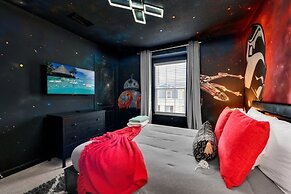 Little Mermaid Theme Bed Luxury 5 Bed Pool Home! 5 Bedroom Villa