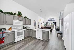 Blue Spa Private Pool Home With Game Room! 4 Bedroom Villa