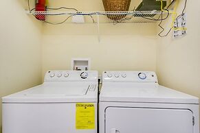 4 Bed Pool Home With 1 K, 2 Q, 1 Twin Bedroom 4 Townhouse