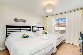 4 Bed Pool Home With 1 K, 2 Q, 1 Twin Bedroom 4 Townhouse