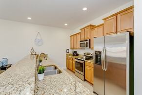 4 Bed Pool Home With 1 K, 2 Q, 1 Twin Bedroom 4 Townhouse