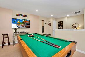 Themed Bedrooms & Private Pool Gated in Fun Resort 4 Townhouse