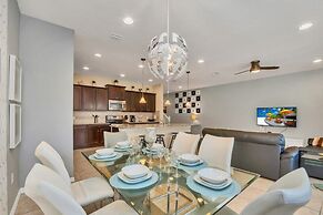 Themed Bedrooms & Private Pool Gated in Fun Resort 4 Townhouse