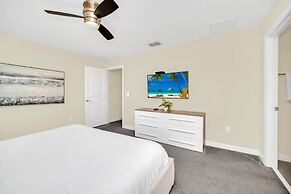 4829lullaby 4 Bedroom Townhouse