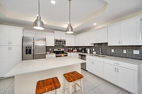 4741clock Unit208 3 Bedroom Townhouse