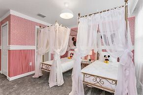 4552target 9 Bedroom Home