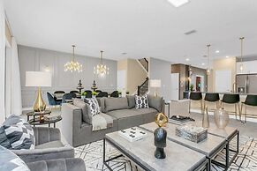 4552target 9 Bedroom Home