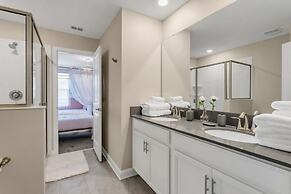 4552target 9 Bedroom Home