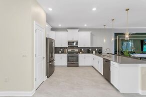 4552target 9 Bedroom Home