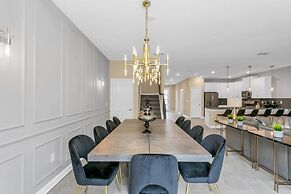 4552target 9 Bedroom Home