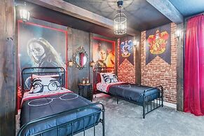 4552target 9 Bedroom Home