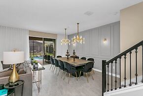 4552target 9 Bedroom Home