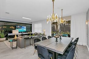 4552target 9 Bedroom Home