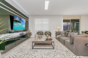 4552target 9 Bedroom Home