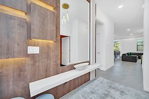 Orlando Newest Community Next To Seaworld 6115high 9 Bedroom Villa