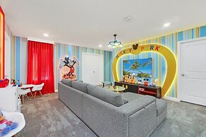 2940 Penel 9 Bedroom Home