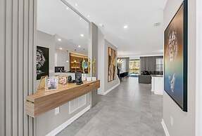 2940 Penel 9 Bedroom Home