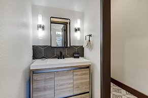 Silver Lining Circle 4 Bedroom Home