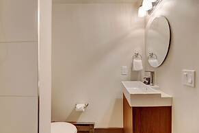 Silver Lining Circle 4 Bedroom Home