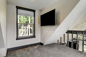 Silver Lining Circle 4 Bedroom Home