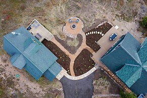 Silver Lining Circle 4 Bedroom Home