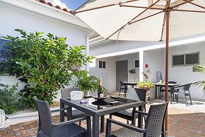 Little Paradise #6 - Trupial