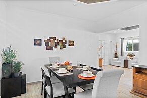 Little Paradise #2 - Yuwana