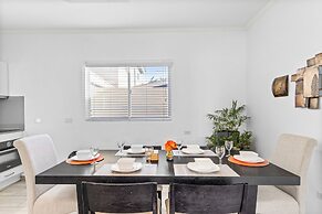 Little Paradise #2 - Yuwana