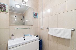 Little Paradise #5 - Barica Geel