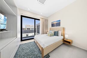Catalina Residence Apt 3 - L.g. Smith Boulevard 546-j