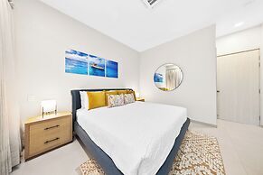 Catalina Residence Apt 3 - L.g. Smith Boulevard 546-j