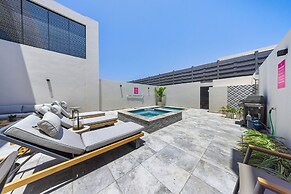 Catalina Residence Apt 3 - L.g. Smith Boulevard 546-j