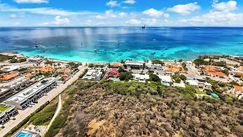 Catalina Residence Apt 3 - L.g. Smith Boulevard 546-j