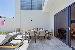 Catalina Residence Apt 3 - L.g. Smith Boulevard 546-j