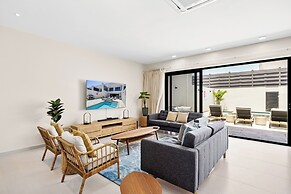 Catalina Residence Apt 3 - L.g. Smith Boulevard 546-j