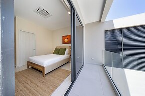 Catalina Residence Apt 3 - L.g. Smith Boulevard 546-j