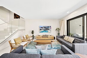 Catalina Residence Apt 3 - L.g. Smith Boulevard 546-j