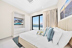 Catalina Residence Apt 3 - L.g. Smith Boulevard 546-j