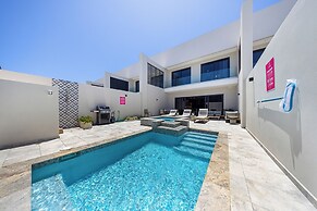 Catalina Residence Apt 3 - L.g. Smith Boulevard 546-j