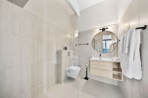 Catalina Residence Apt 3 - L.g. Smith Boulevard 546-j